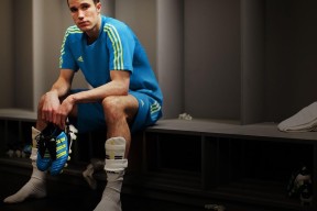 星空体育电脑版-出发入水角度对速度影响，游泳出发入水角度